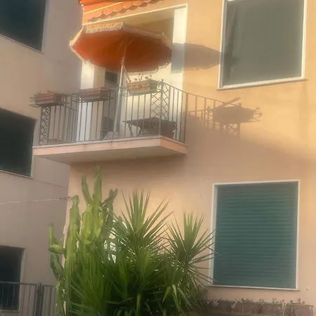 Casa Terrazzino - 50 M Dal Mare アパート